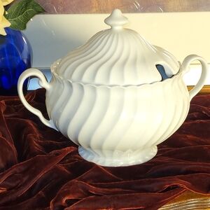 Vintage Johnson Brothers Regency Ironstone Swirled Tureen.
